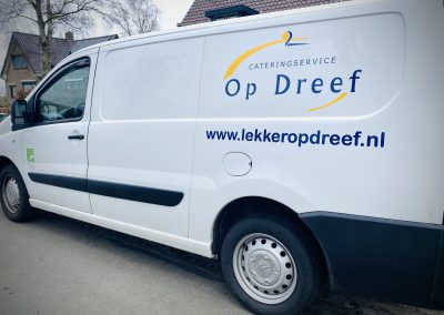 Belettering bus cateringservice op Dreef